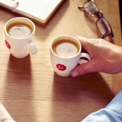 Douwe Egberts Aroma Rood Filterkoffie - Dubbelpak 6 X 1000 Gram 17 Douwe Egberts Aroma Rood Filterkoffie - Dubbelpak 6 X 1000 Gram -Koffieproducten 1200x1200 230