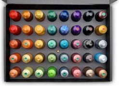 Koffie Proeverij Pakket Groot 40 Stuks Verschillende Smaken Met Mystery Card 'Get Well Soon' Met Persoonlijke (video) Boodschap | Verjaardag | Sinterklaas | Kerstpakket | Vaderdag | Moederdag | Jubileum | Valentijnsdag -Koffieproducten 1200x865 1